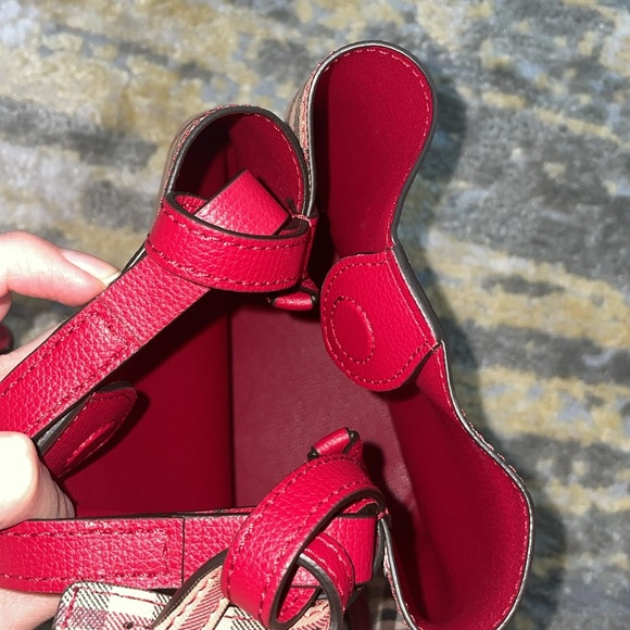 Burberry Haymarket Check Poppy Red Bucket Bag - Picture 8 of 10